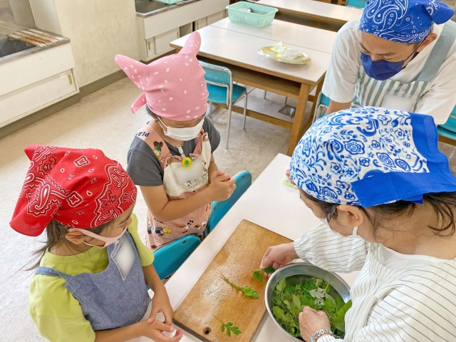 中学生メンバー企画「ウクライナ・ロシア地方の料理を作ろう」を実施しました