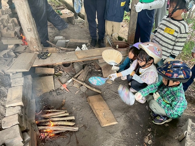 ふれあいの森 炭焼き体験